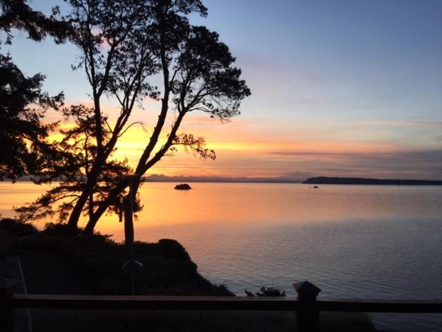 Puget Sound Chic Romantic Cottage With Private Beach Access & Gated Entry Port Ludlow Zewnętrze zdjęcie
