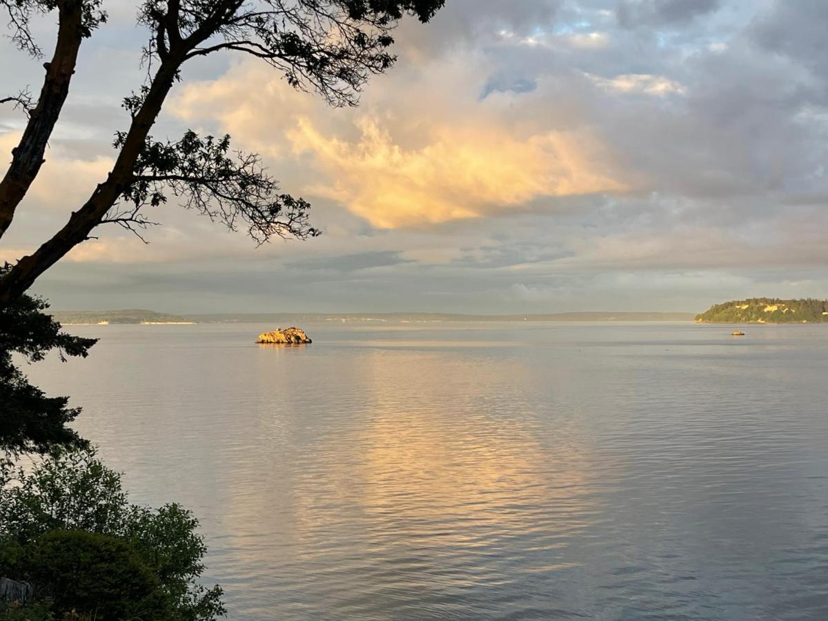 Puget Sound Chic Romantic Cottage With Private Beach Access & Gated Entry Port Ludlow Zewnętrze zdjęcie
